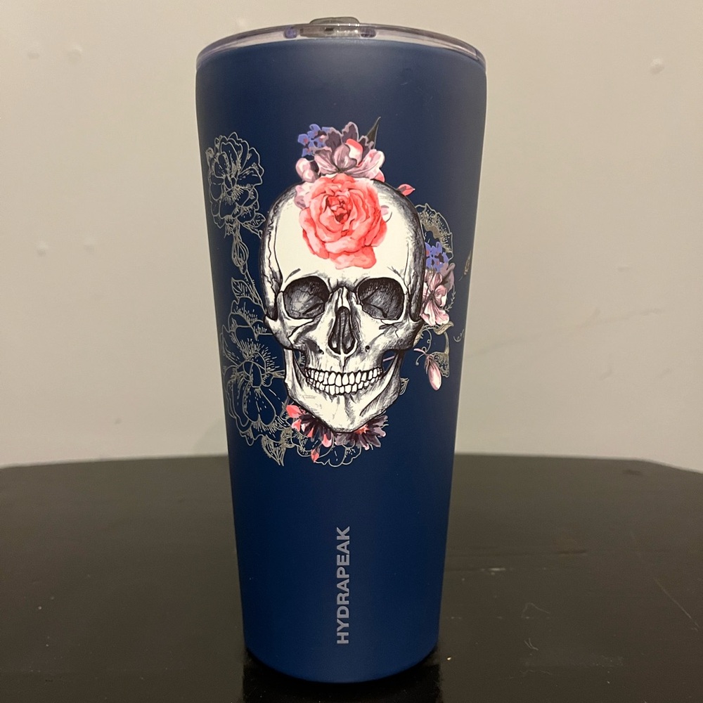 Hydrapeak Blue Tumbler with Floral Skull Design
